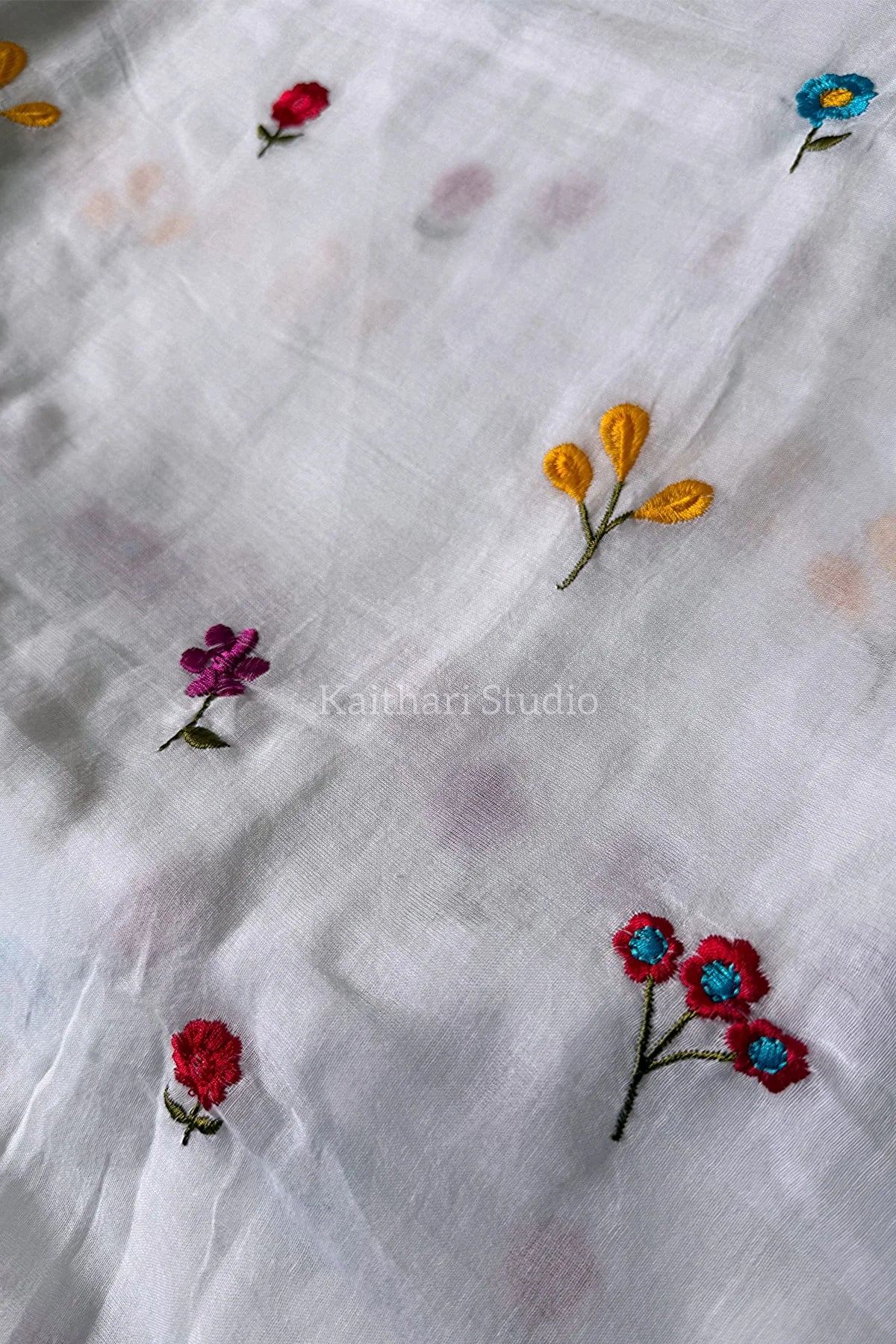 Multicolor Embroidery Mul Cotton Saree - White- KS042