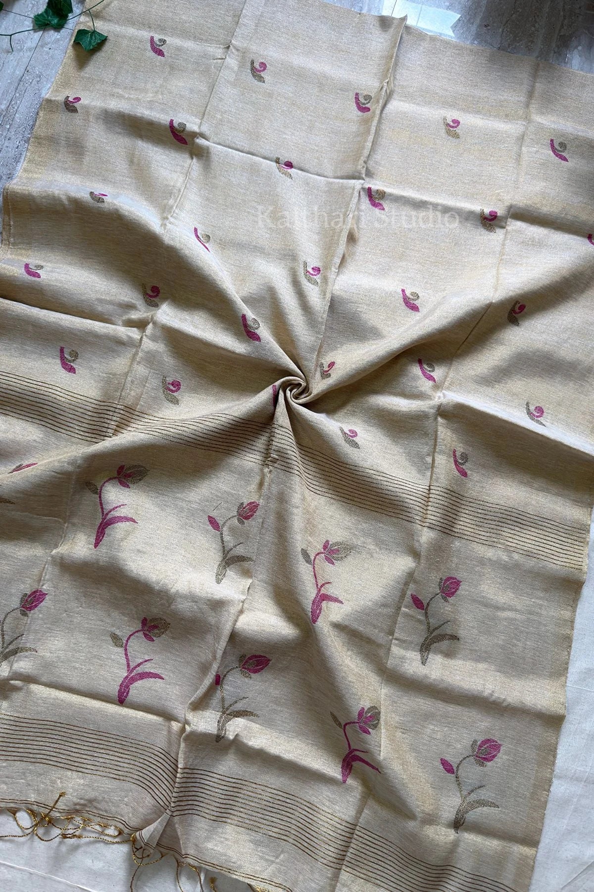 Handloom Tulip Linen Zari Saree - Sandal - KS107