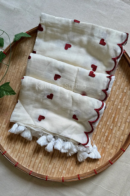 Heart Embroidery Scalloped Mul Cotton Sarees – Cream with Maroon - KS112