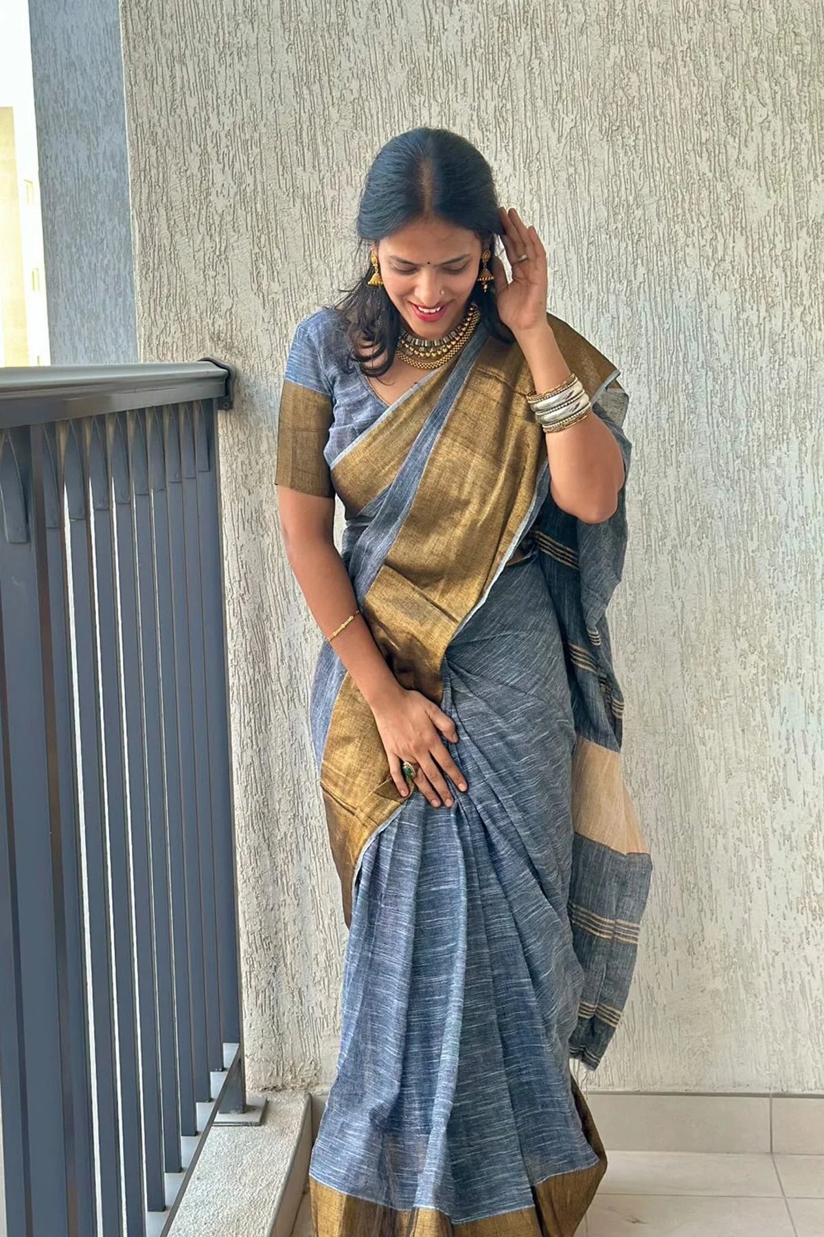 Nadhiya and Jyothika Inspited Linen Saree - KS010